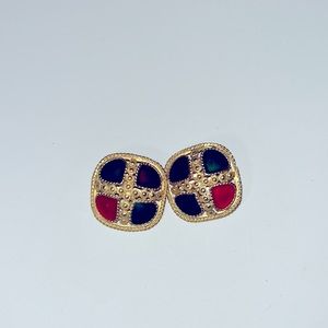 Multicolored vintage earrings clip gold tone approx 1” red green blue ho…